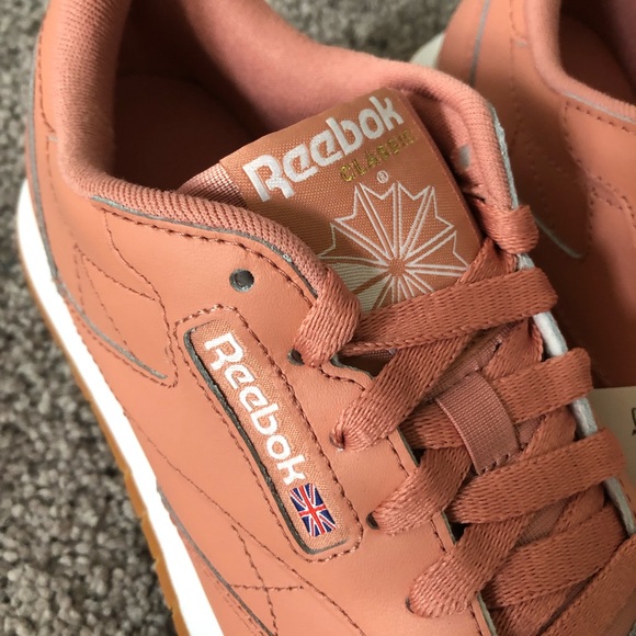 Reebok Women's Classic Leather Light Pink Running Shoes Multiple Sizes - Picture 5 of 7